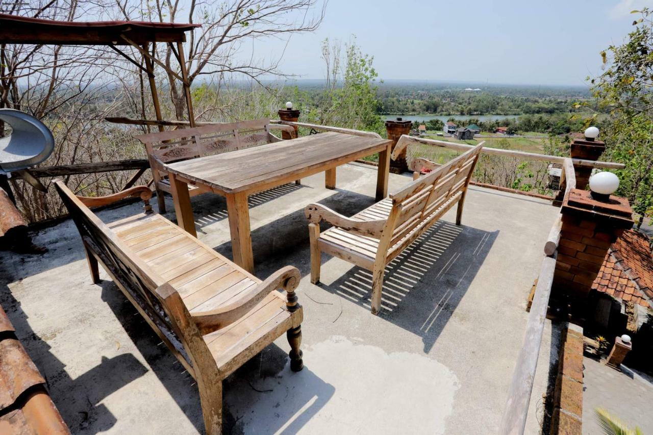 Newalaskuliner & Homestaywatulumbung Kretek Εξωτερικό φωτογραφία