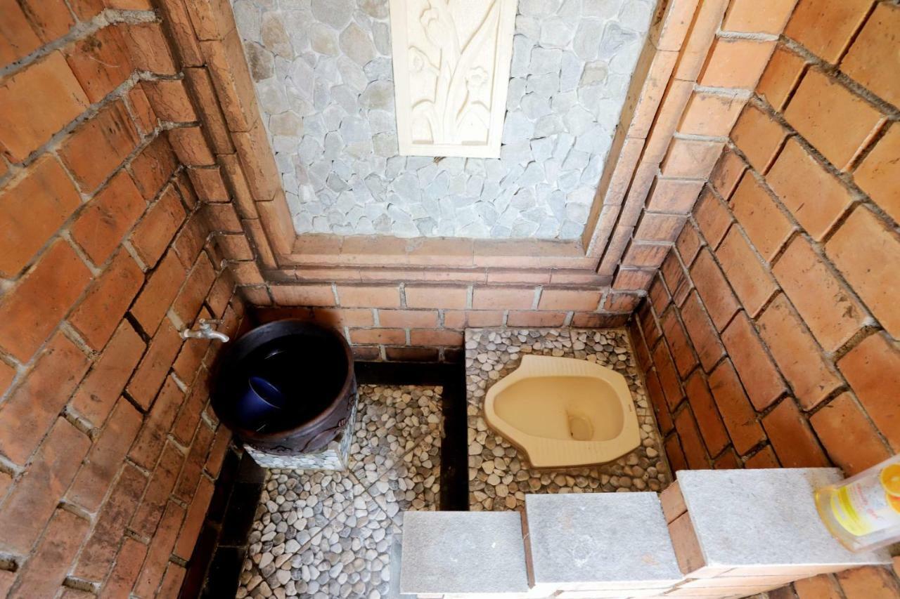 Newalaskuliner & Homestaywatulumbung Kretek Εξωτερικό φωτογραφία