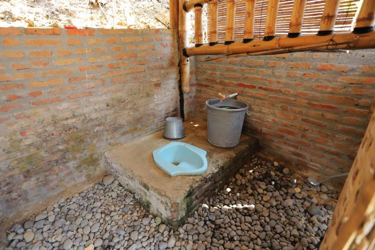 Newalaskuliner & Homestaywatulumbung Kretek Εξωτερικό φωτογραφία